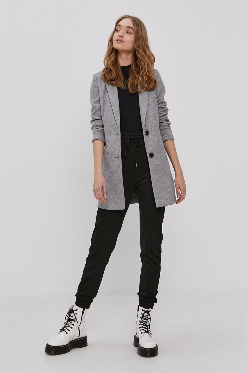

Пальто Vero Moda женское цвет серый переходное