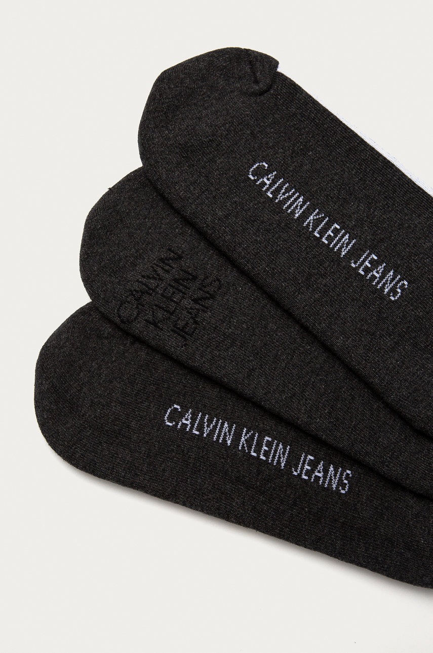 

Носки Calvin Klein цвет серый