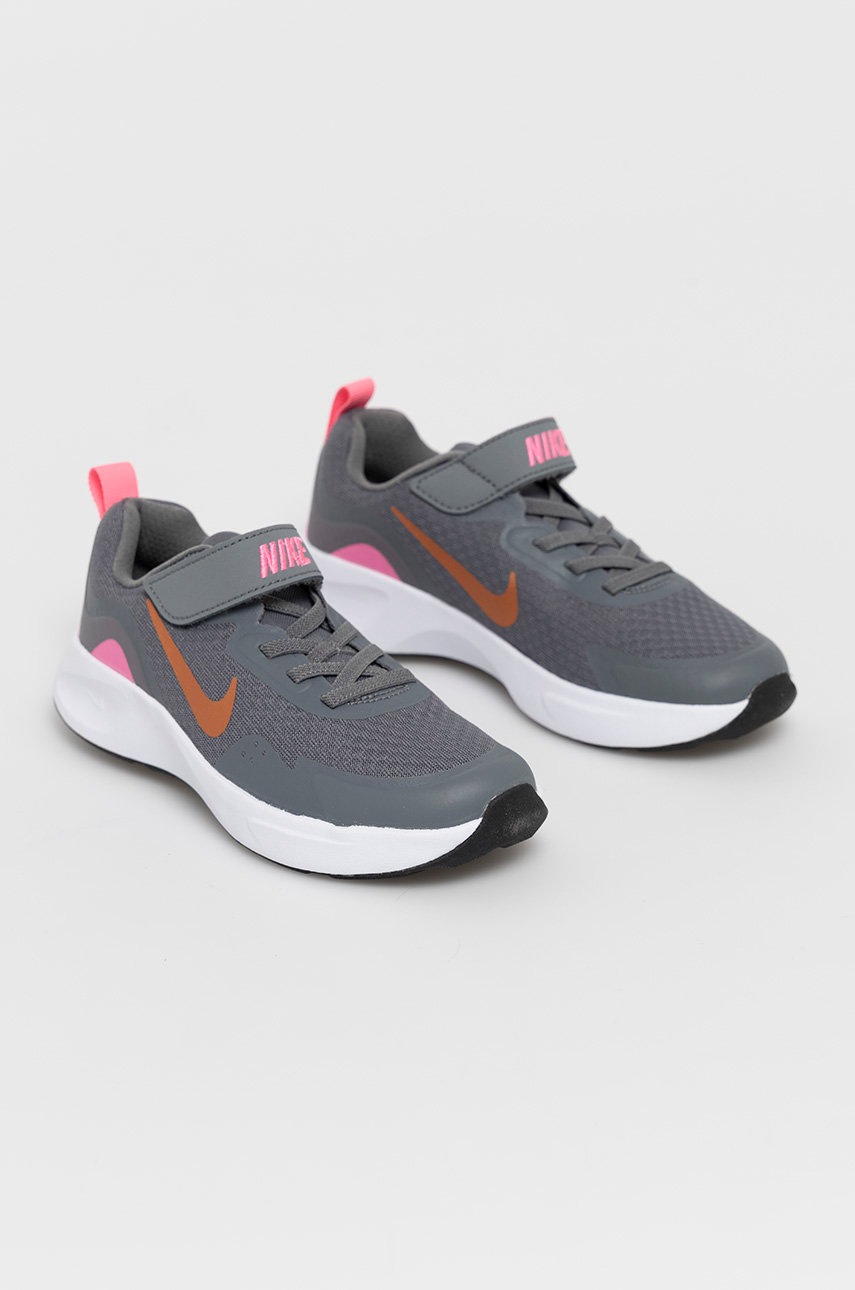 

Черевики Nike Kids колір сірий