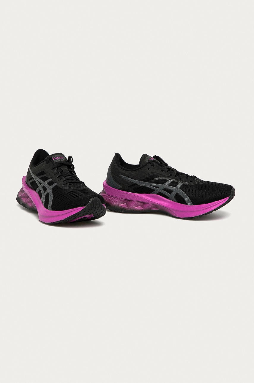 

Asics - Кроссовки Novablast