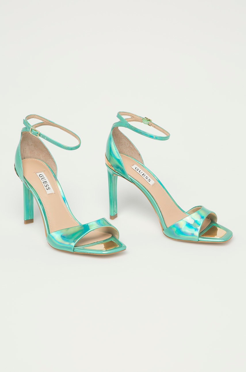 

Guess - Сандалии