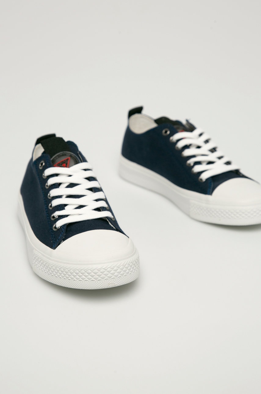 

Guess - Кеди