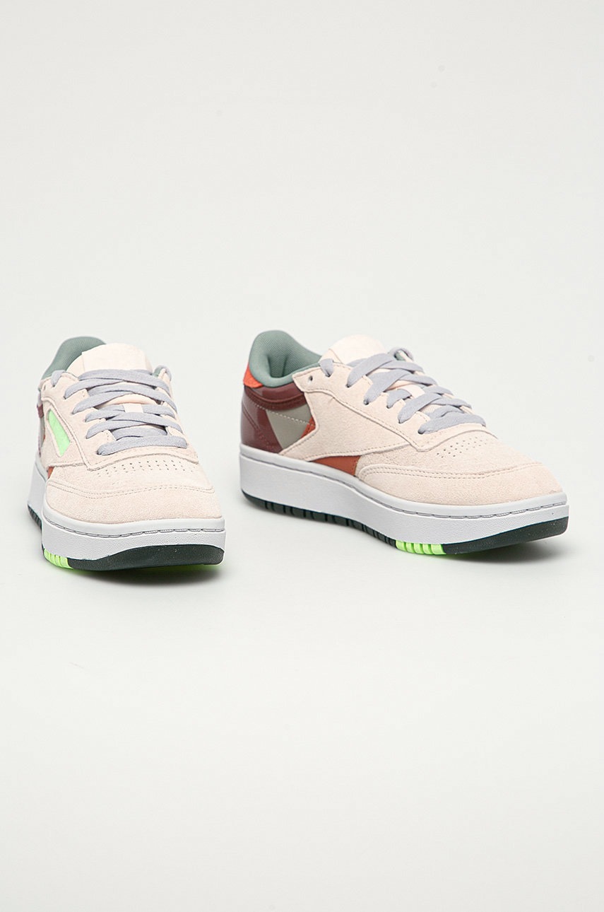 

Черевики Reebok Classic на платформі