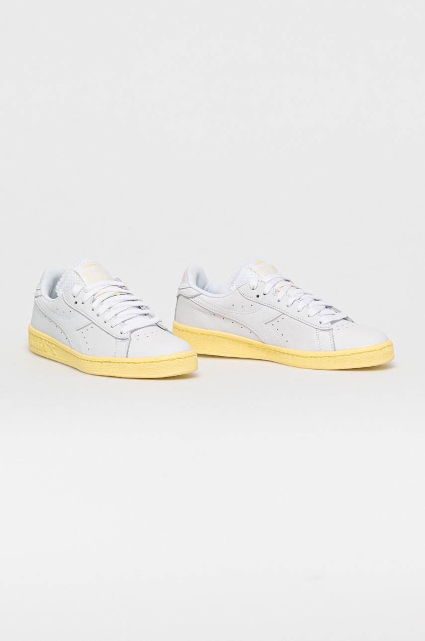 

Ботинки Diadora цвет белый на плоском ходу