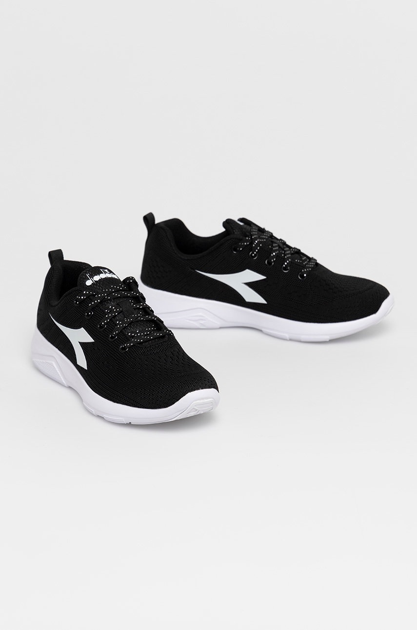 

Ботинки Diadora цвет чёрный на плоском ходу