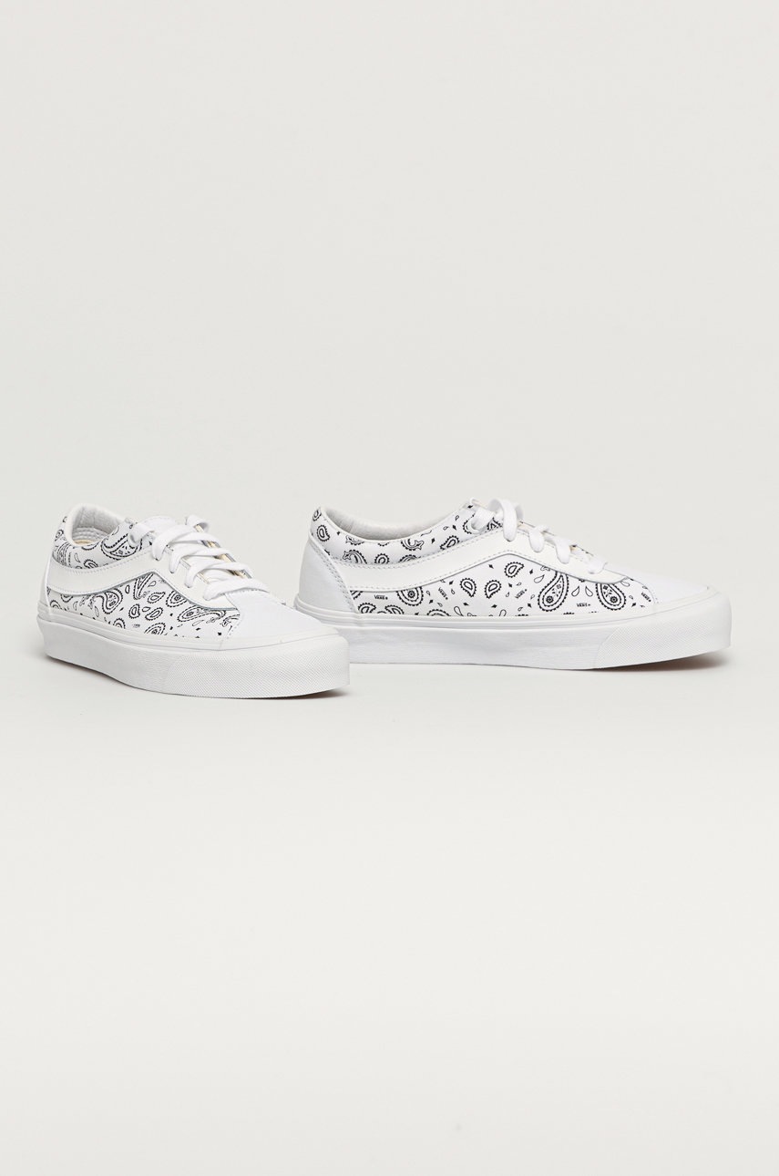 

Кеды Vans женское цвет белый