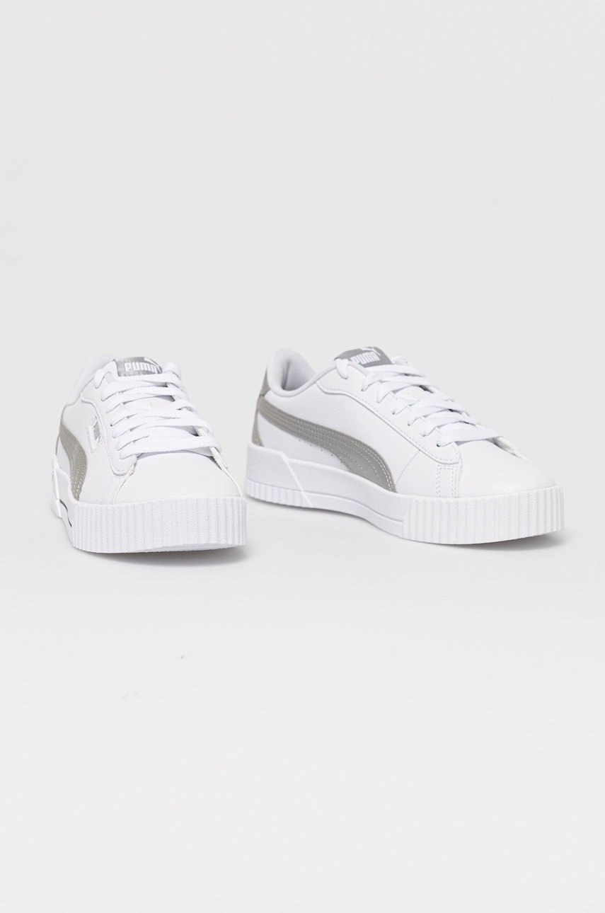 

Ботинки Puma цвет белый на плоском ходу