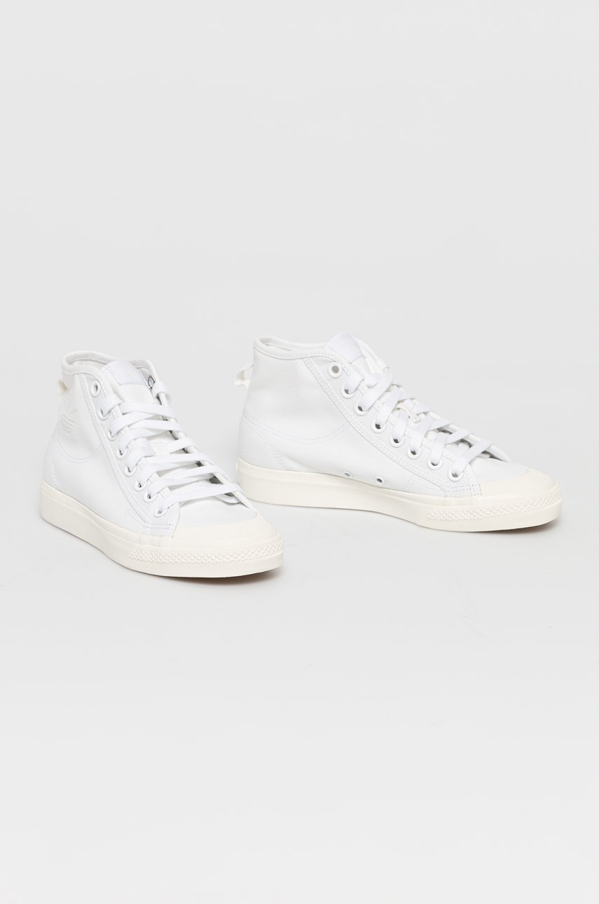 

Кеды adidas Originals Nizza Hi женское цвет белый
