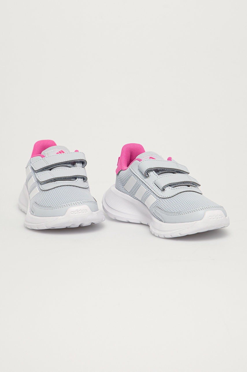 

Детские ботинки adidas цвет серый