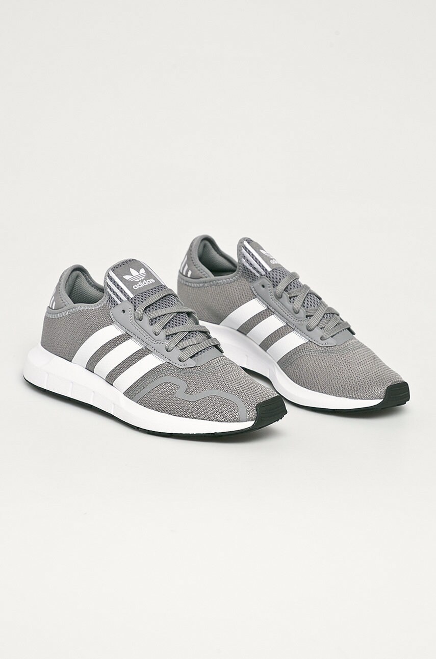 

adidas Originals - Черевики Swift Run