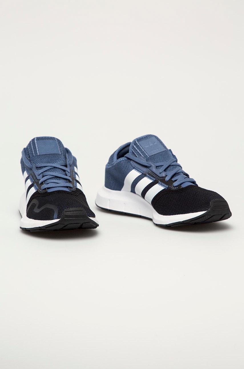 

adidas Originals - Кроссовки Swift Run