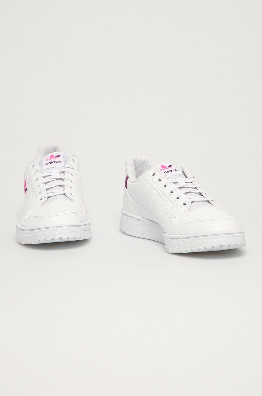 

Черевики adidas Originals колір білий