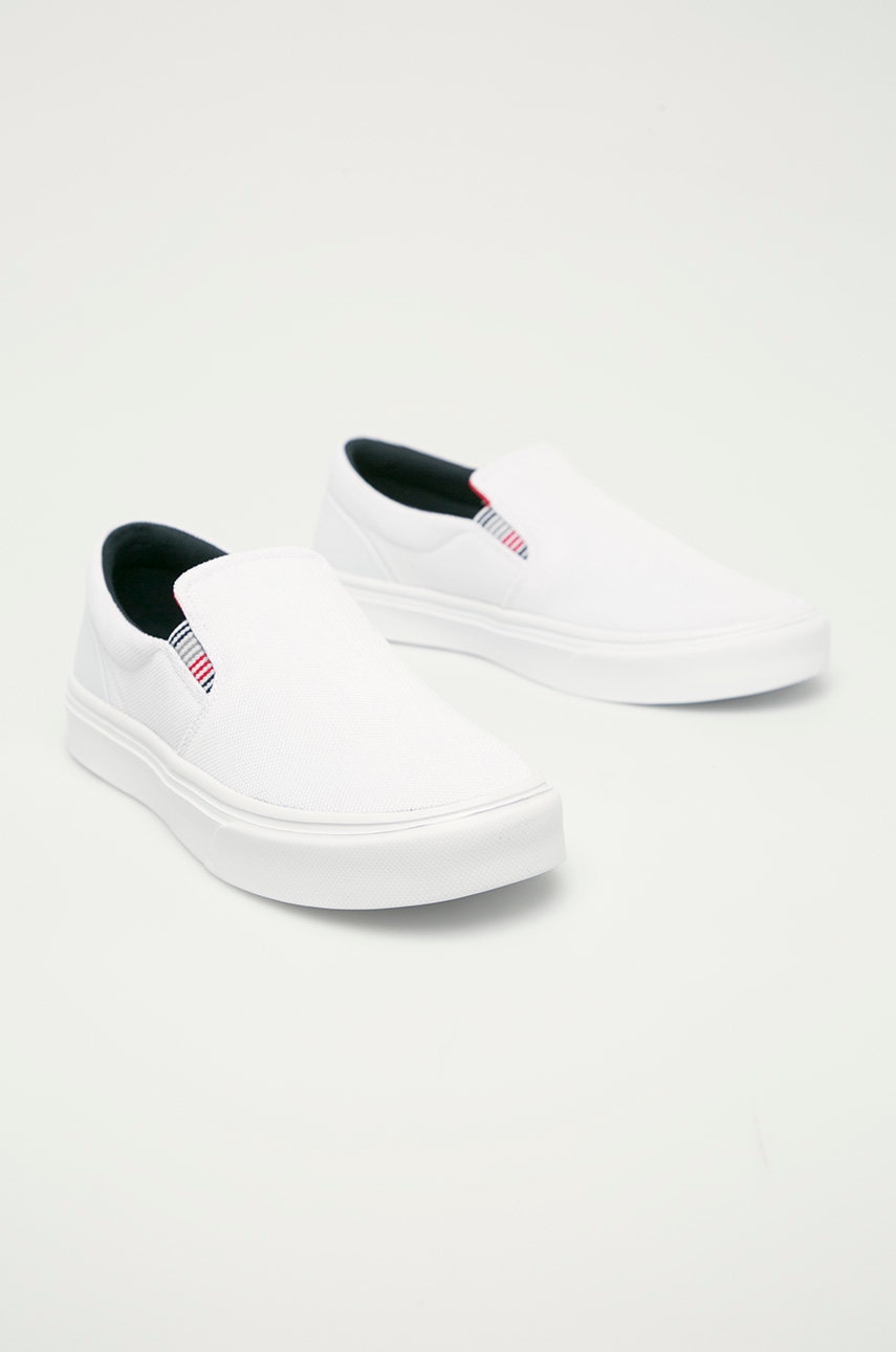 

Кеди Tommy Hilfiger чоловічі колір білий