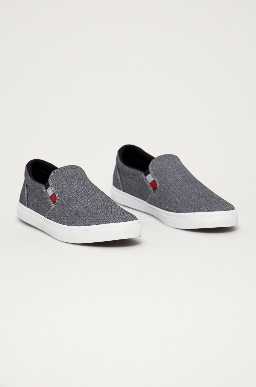 

Кеди Tommy Hilfiger чоловічі колір сірий