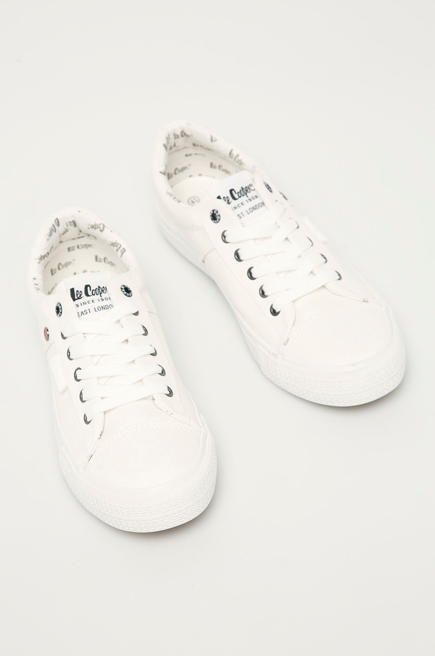 

Кеди Lee Cooper чоловічі колір білий