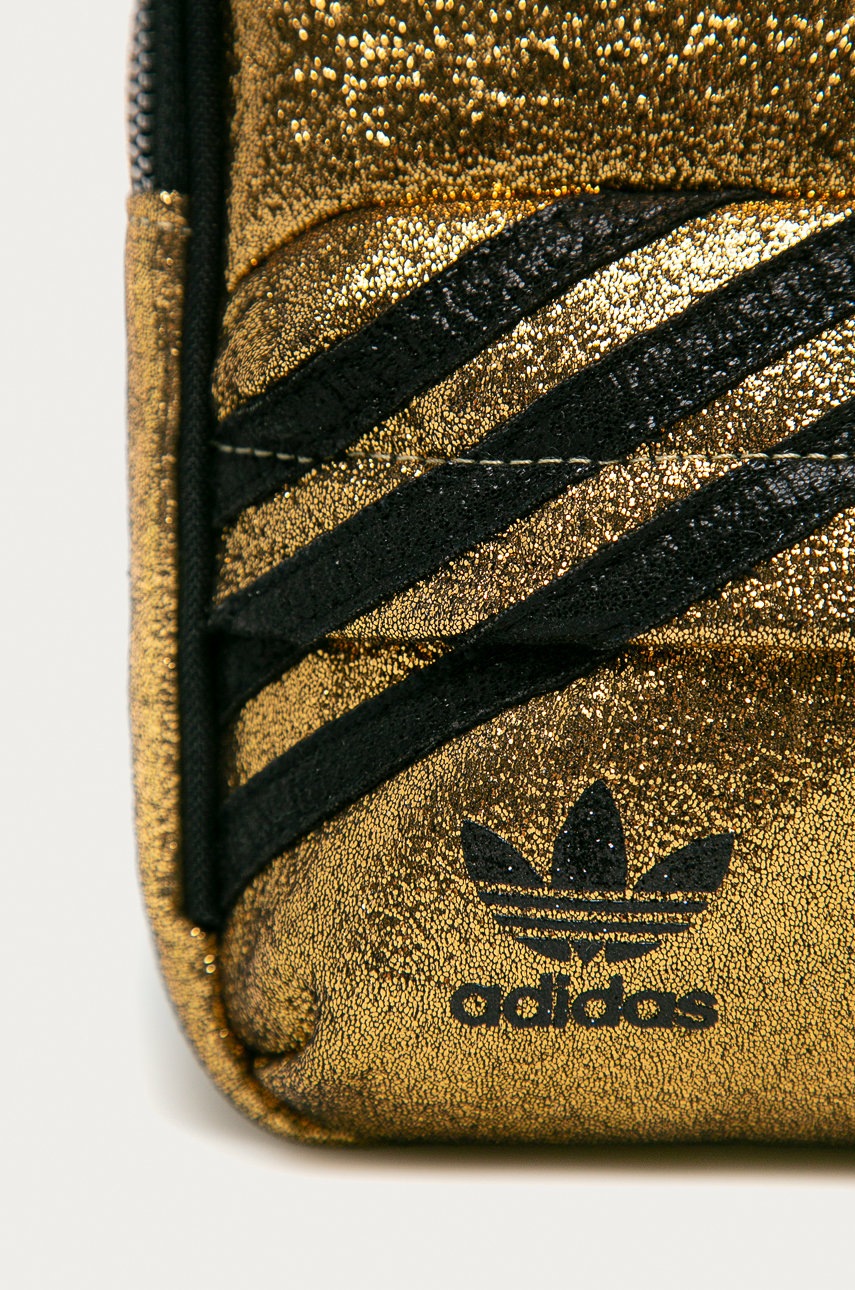 

Рюкзак adidas Originals жіночий колір золотий малий з аплікацією