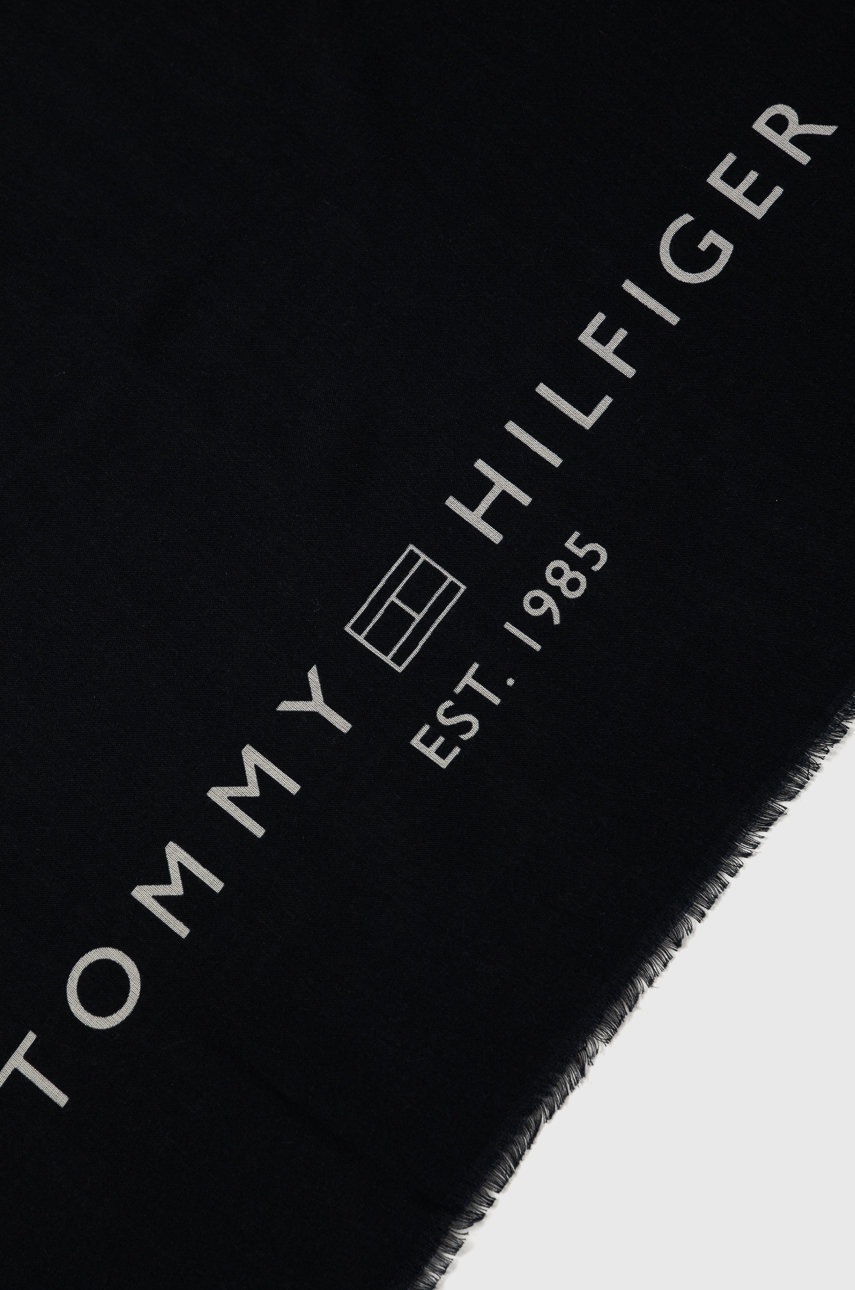

Tommy Hilfiger - Шарф