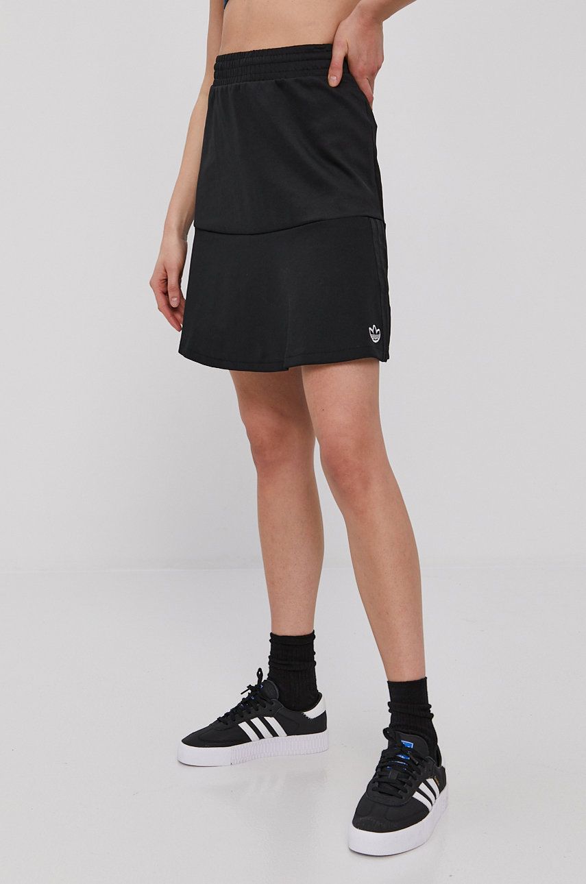 Adidas Originals Fusta culoarea negru, mini, evazata