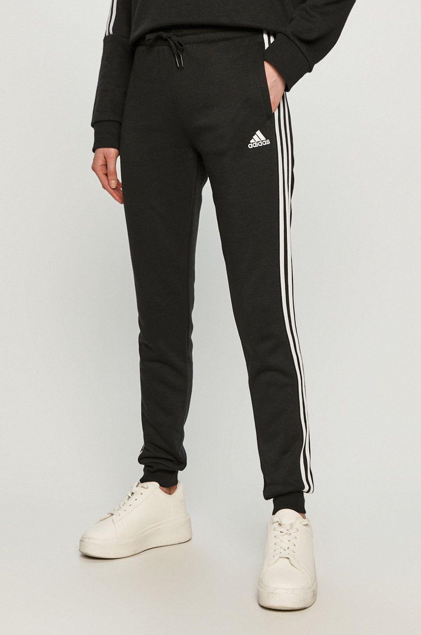 Kalhoty adidas GM5551 dámské, černá barva - černá -  53% Bavlna