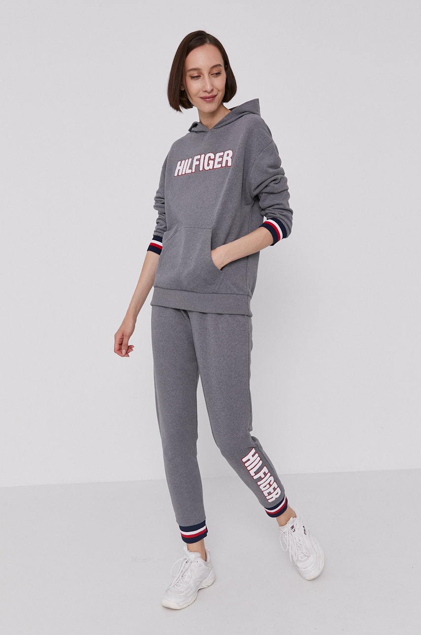 

Брюки Tommy Hilfiger женские цвет серый с аппликацией