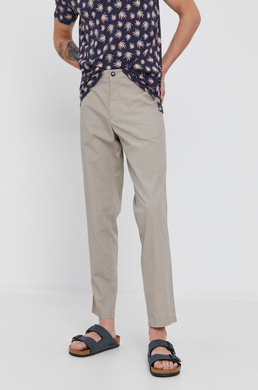 Sisley Pantaloni bărbați, culoarea gri, mulat