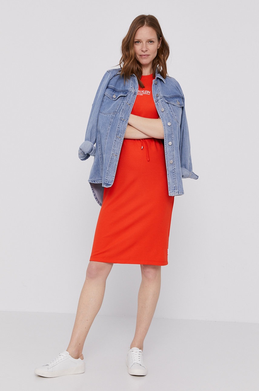 

Платье Calvin Klein цвет оранжевый midi прямое