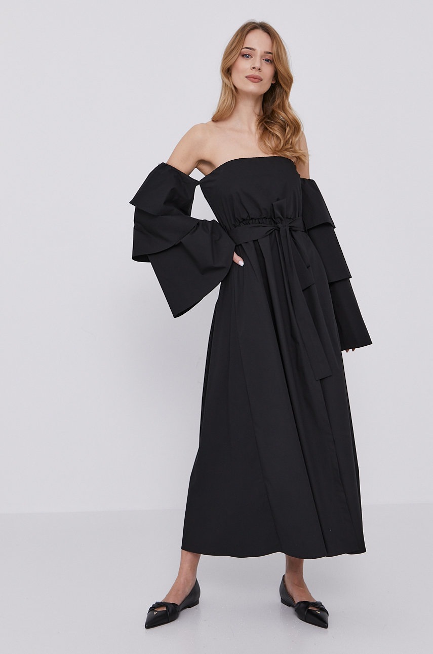 

Платье Red Valentino цвет чёрный midi расклешённое