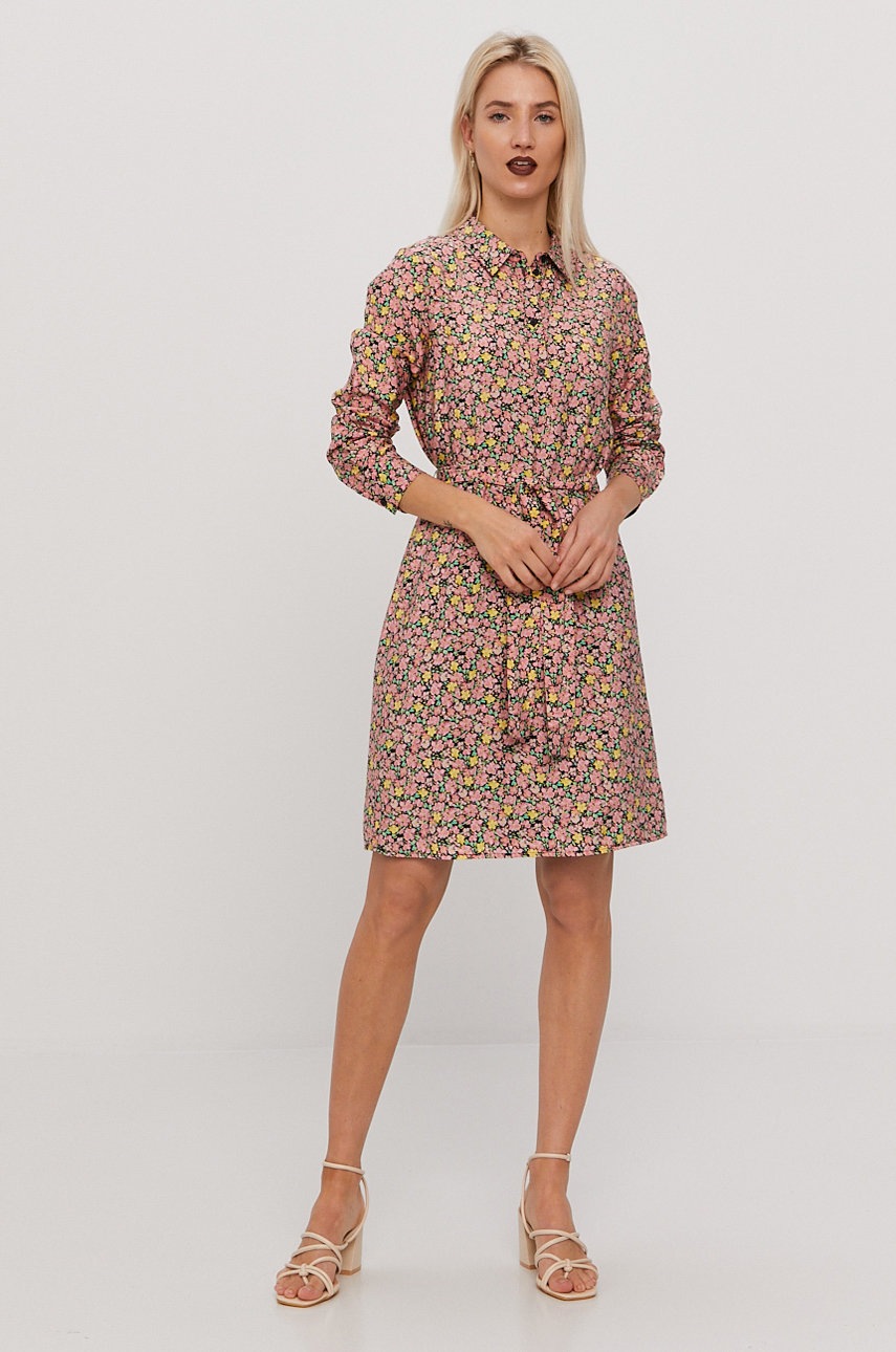 

Платье Vero Moda цвет розовый mini расклешённое