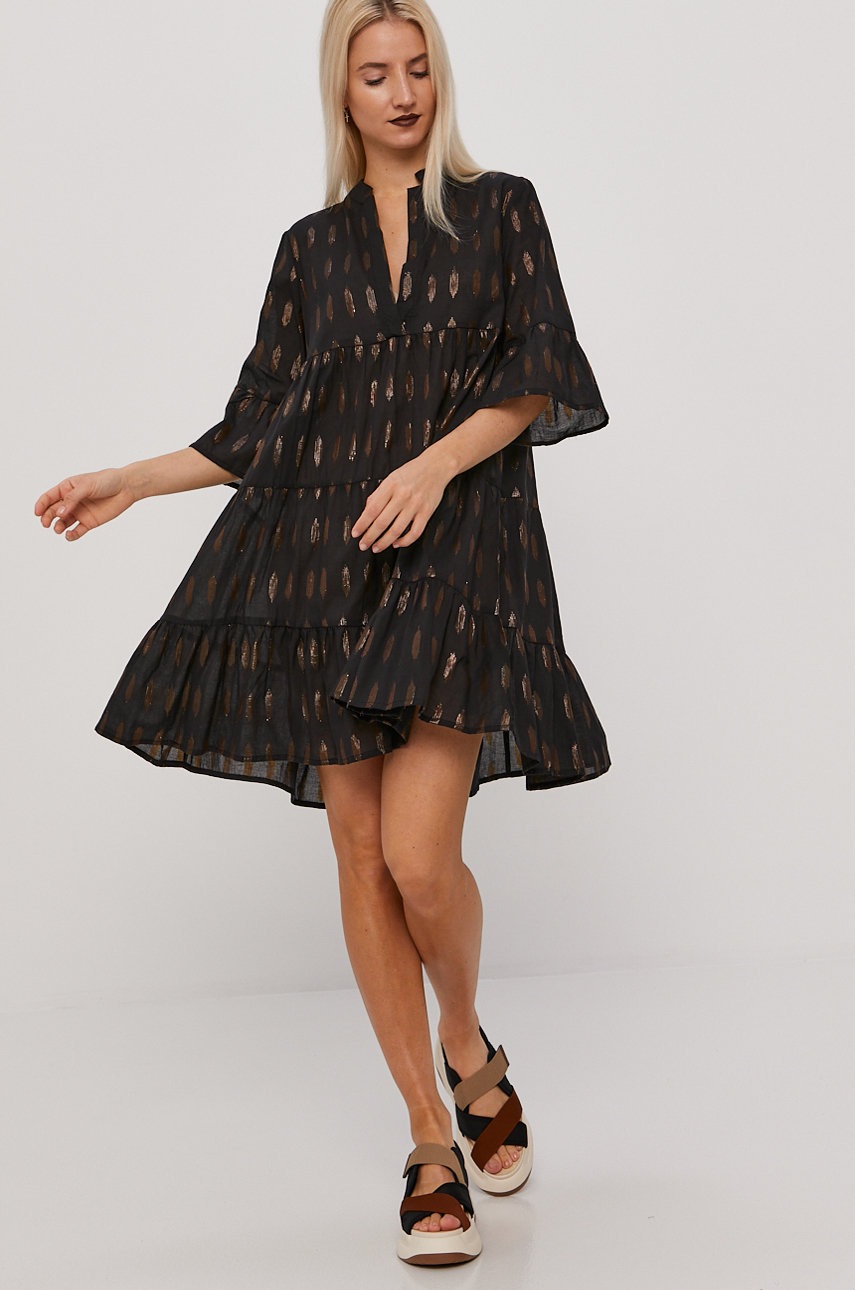 

Платье Vero Moda цвет чёрный mini расклешённое