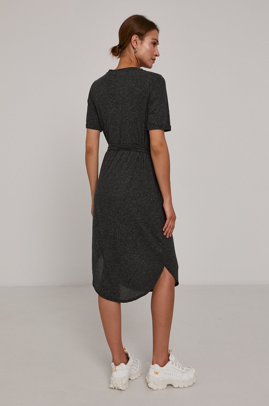 

Платье Vero Moda цвет чёрный midi прямое