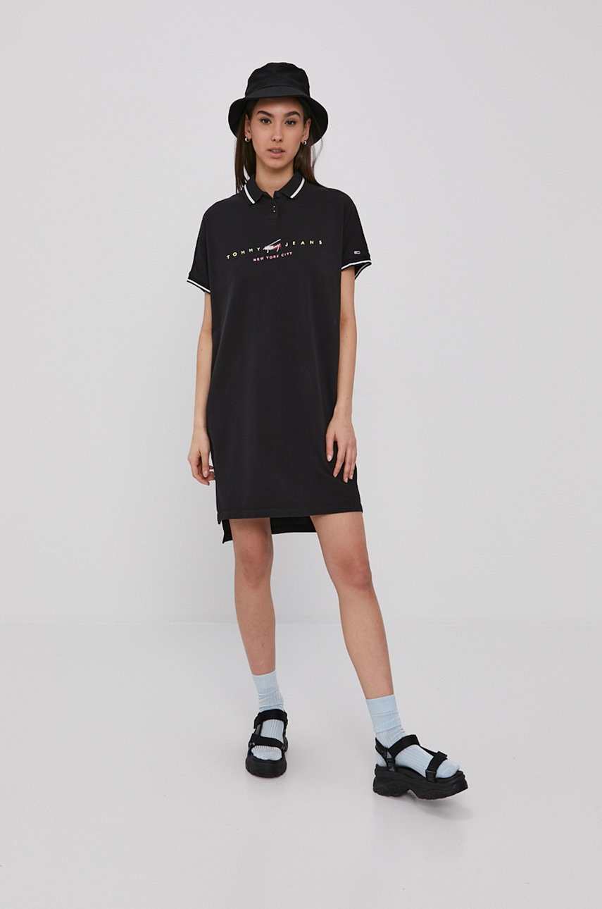 

Платье Tommy Jeans цвет чёрный mini прямое