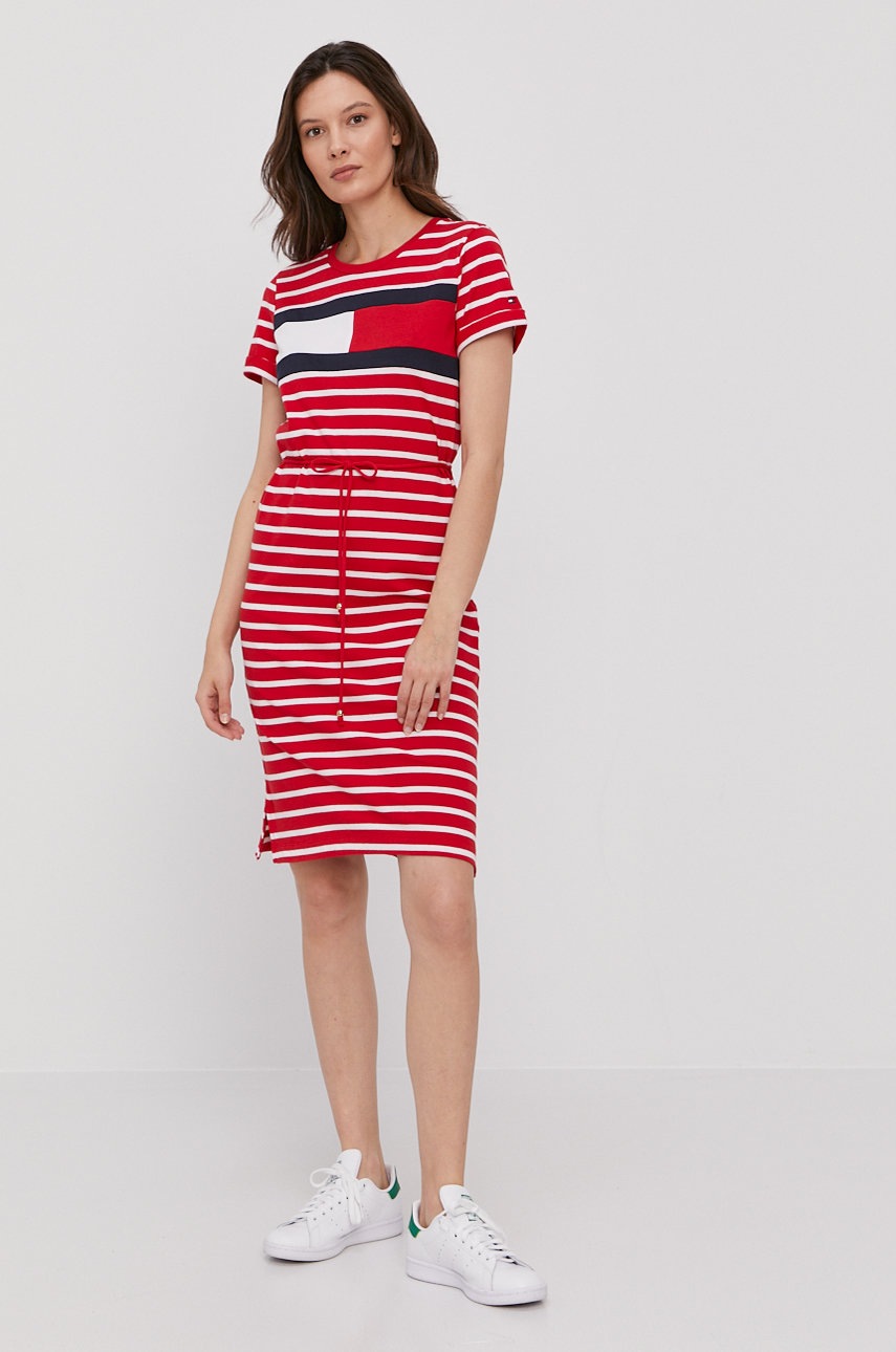 

Платье Tommy Hilfiger цвет красный maxi расклешённое