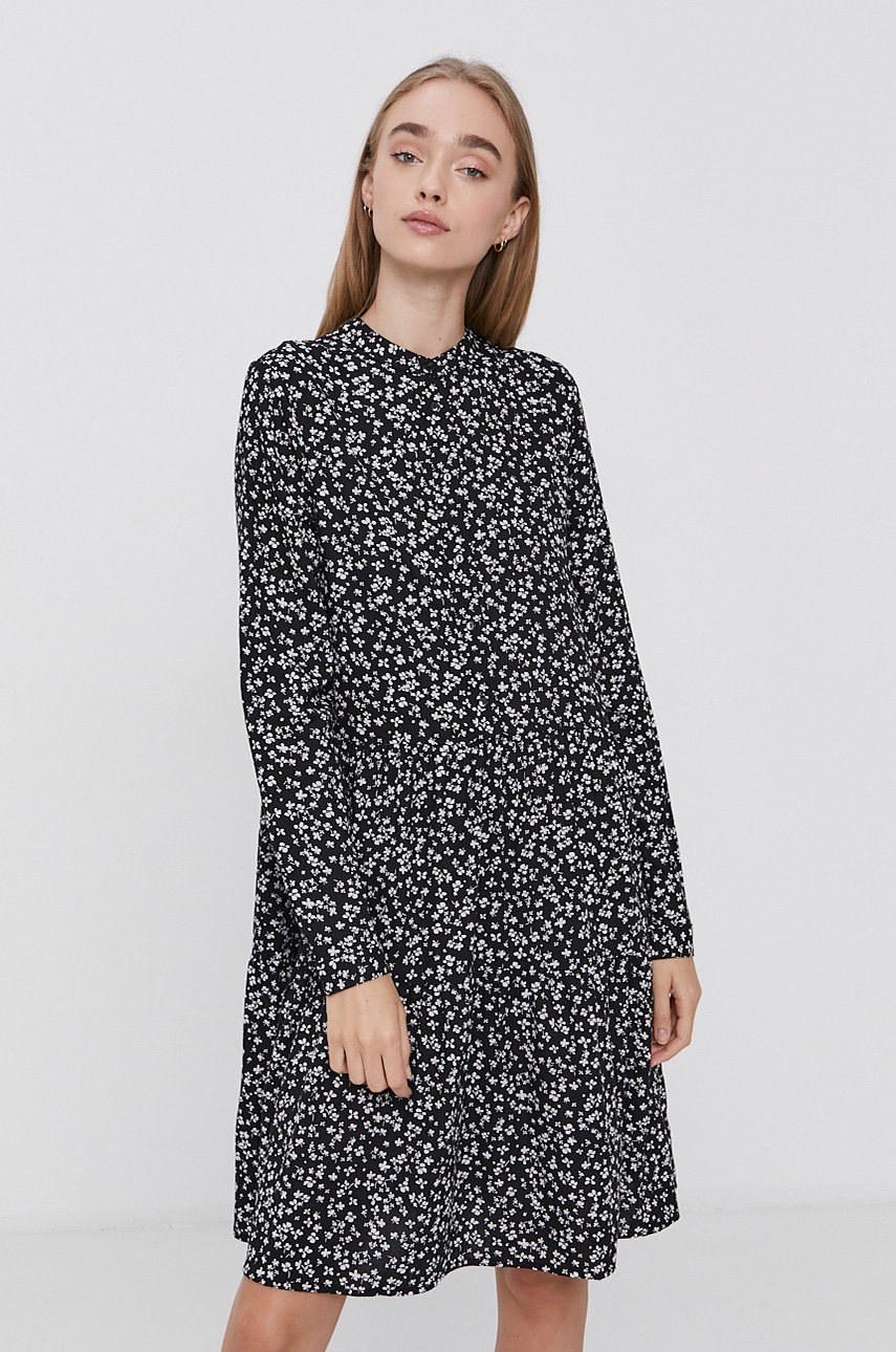 

Платье Vero Moda цвет чёрный mini oversize