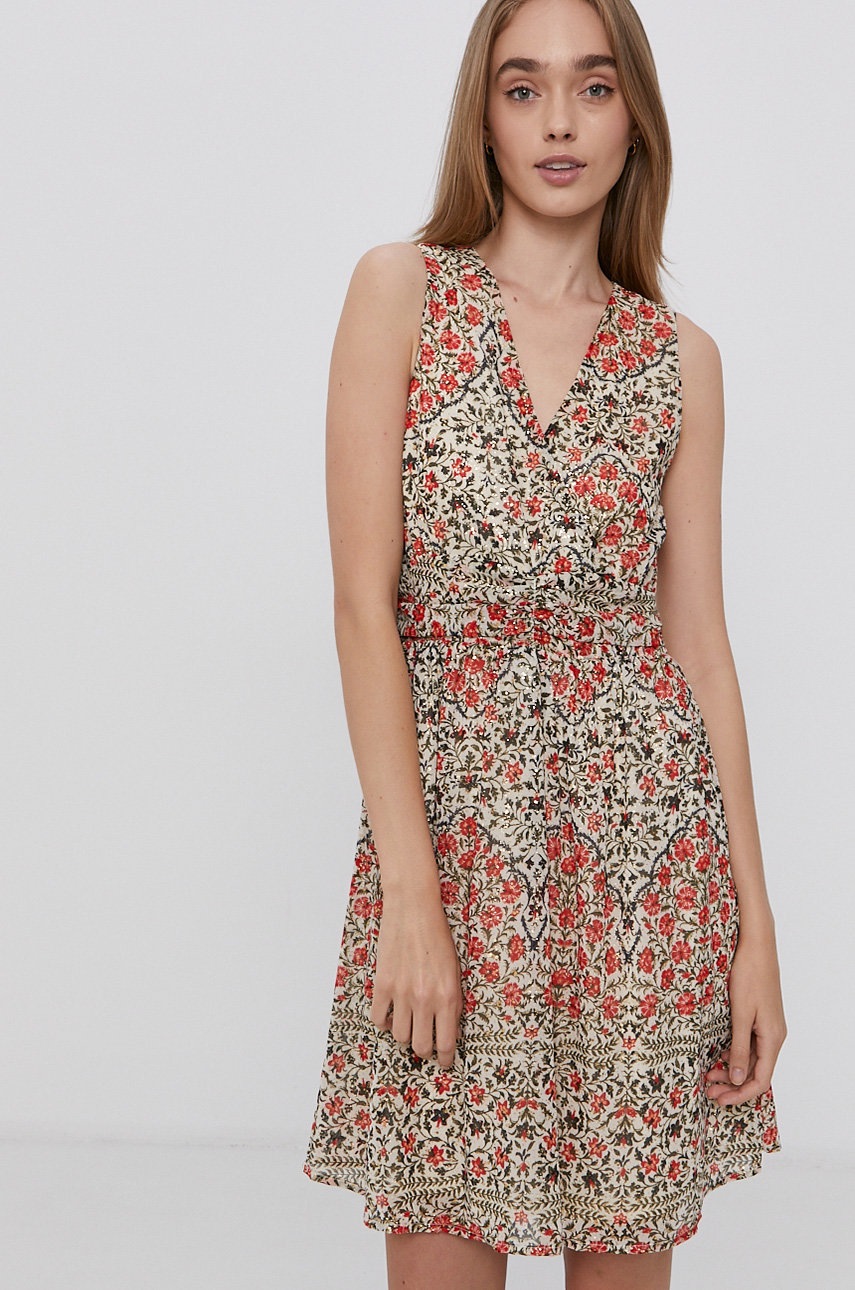 

Платье Vero Moda цвет оранжевый mini расклешённое
