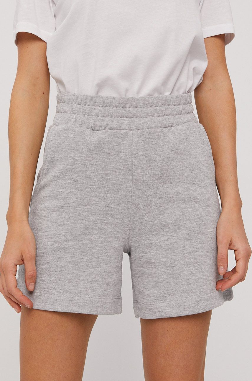 Pieces Pantaloni scurti femei, culoarea gri, material neted, high waist