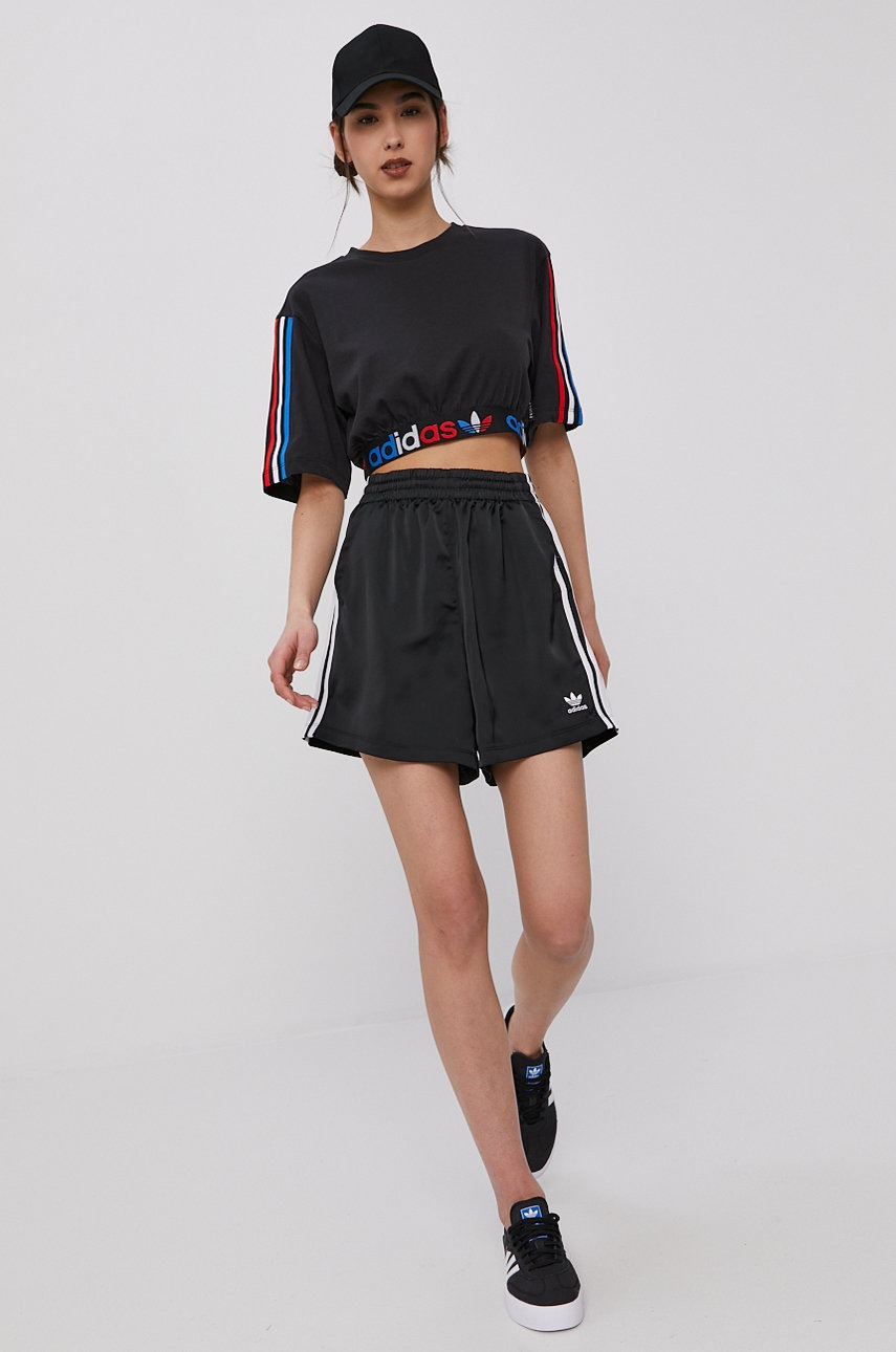 

adidas Originals - Шорти