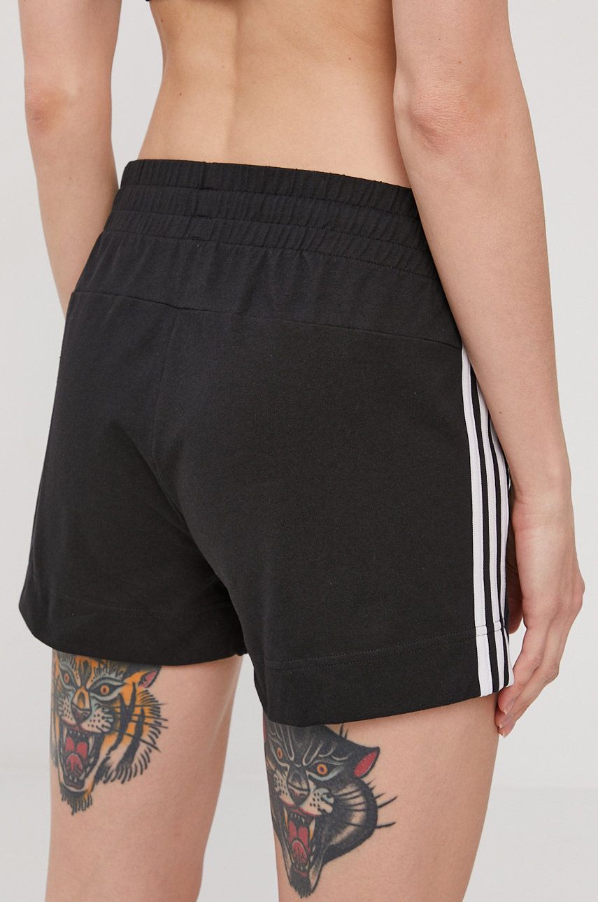 Adidas Pantaloni Scurți GM5523 Femei, Culoarea Negru, Material Neted, Medium Waist