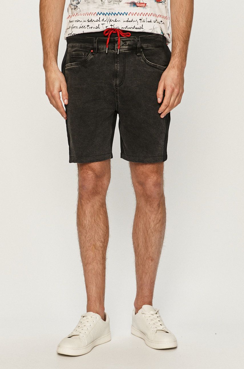 Desigual Pantaloni scurți bărbați, culoarea negru answear.ro imagine 2022 reducere