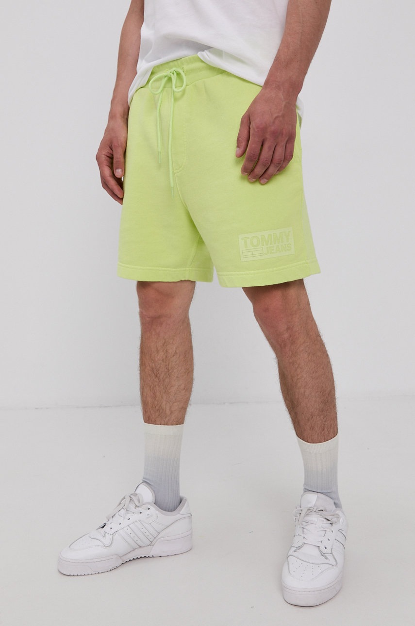 

Къс панталон Tommy Jeans мъжки в зелено, Зелен