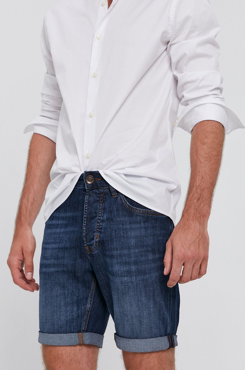 Strellson Pantaloni scurți jeans bărbați answear.ro imagine 2022 reducere