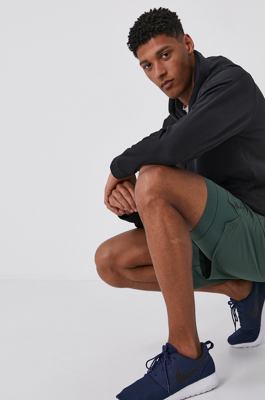 

Шорти Nike чоловічі колір зелений