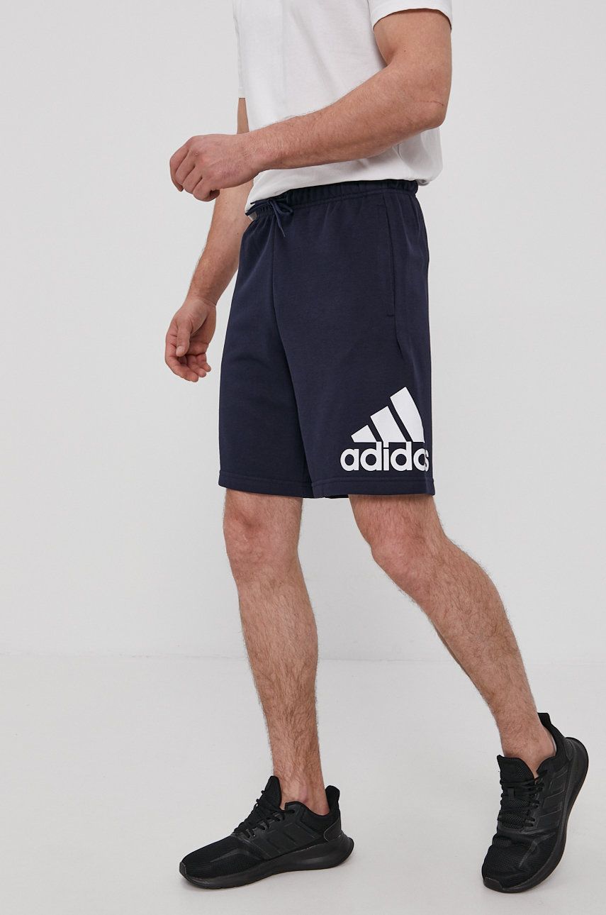 Adidas Pantaloni scurți FM6349 bărbați, culoarea albastru marin adidas imagine noua