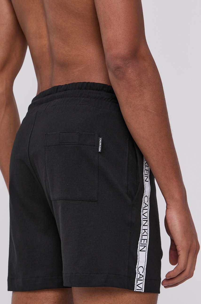 

Шорты Calvin Klein цвет чёрный