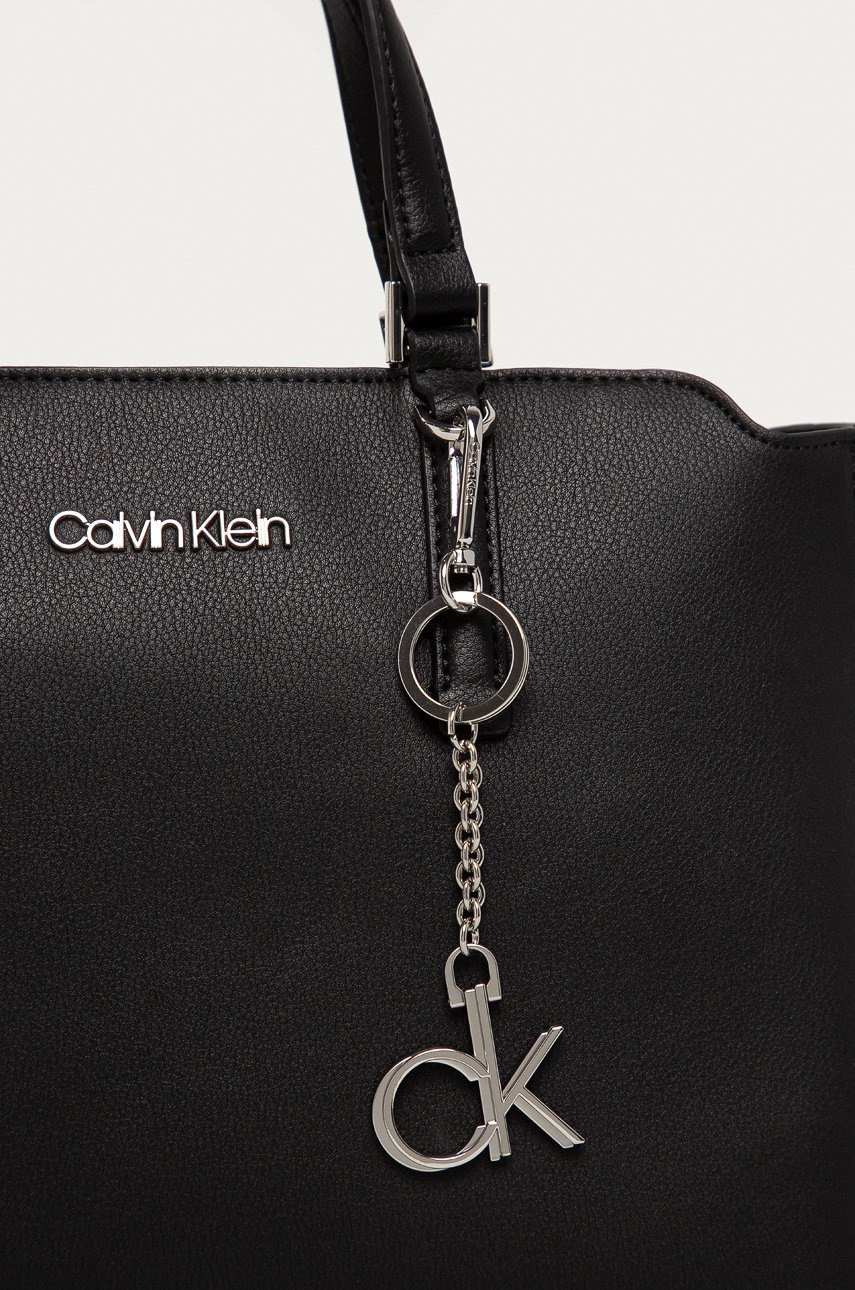 

Calvin Klein - Сумочка