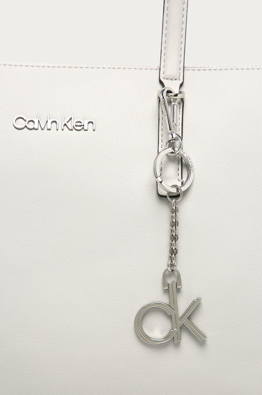 

Calvin Klein - Сумочка