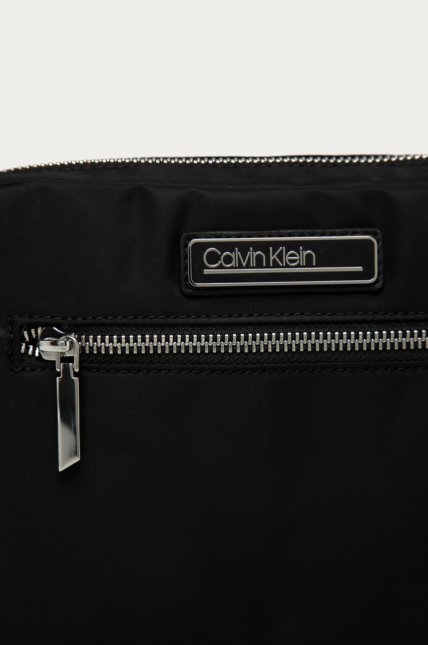 

Calvin Klein - Сумочка