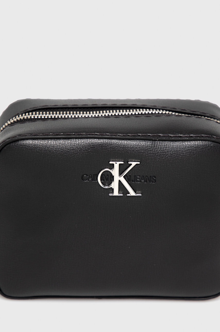 

Сумочка Calvin Klein Jeans цвет чёрный