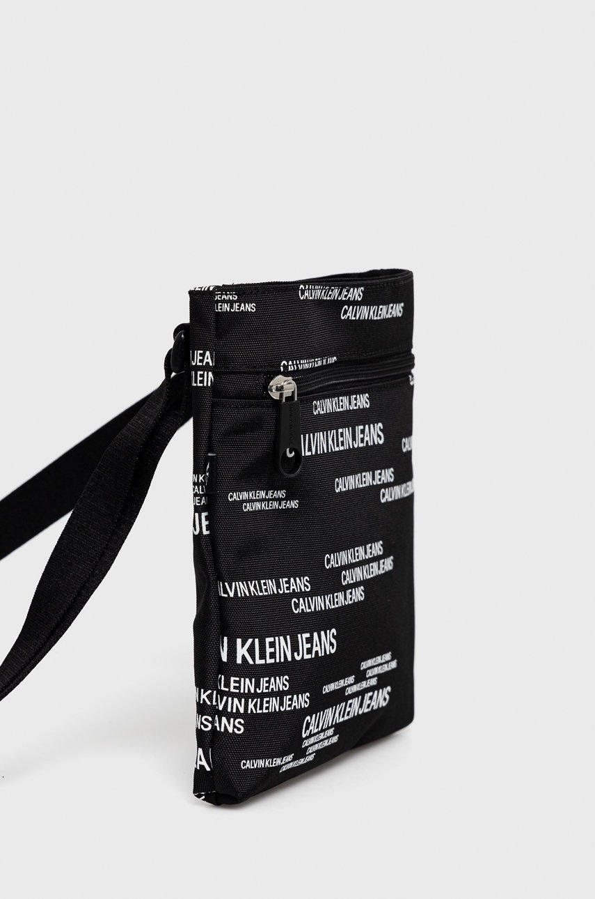

Сумка Calvin Klein Jeans цвет чёрный