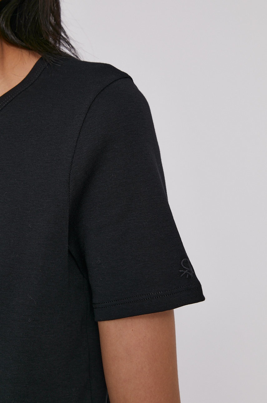 Βαμβακερό μπλουζάκι United Colors of Benetton χρώμα: μαύρο φωτογραφία