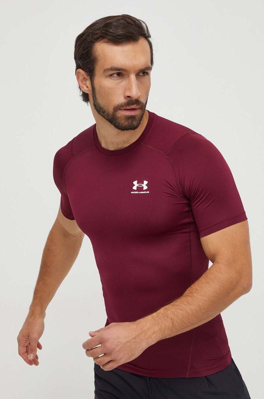 

Тениска за трениране Under Armour в бордо с изчистен дизайн